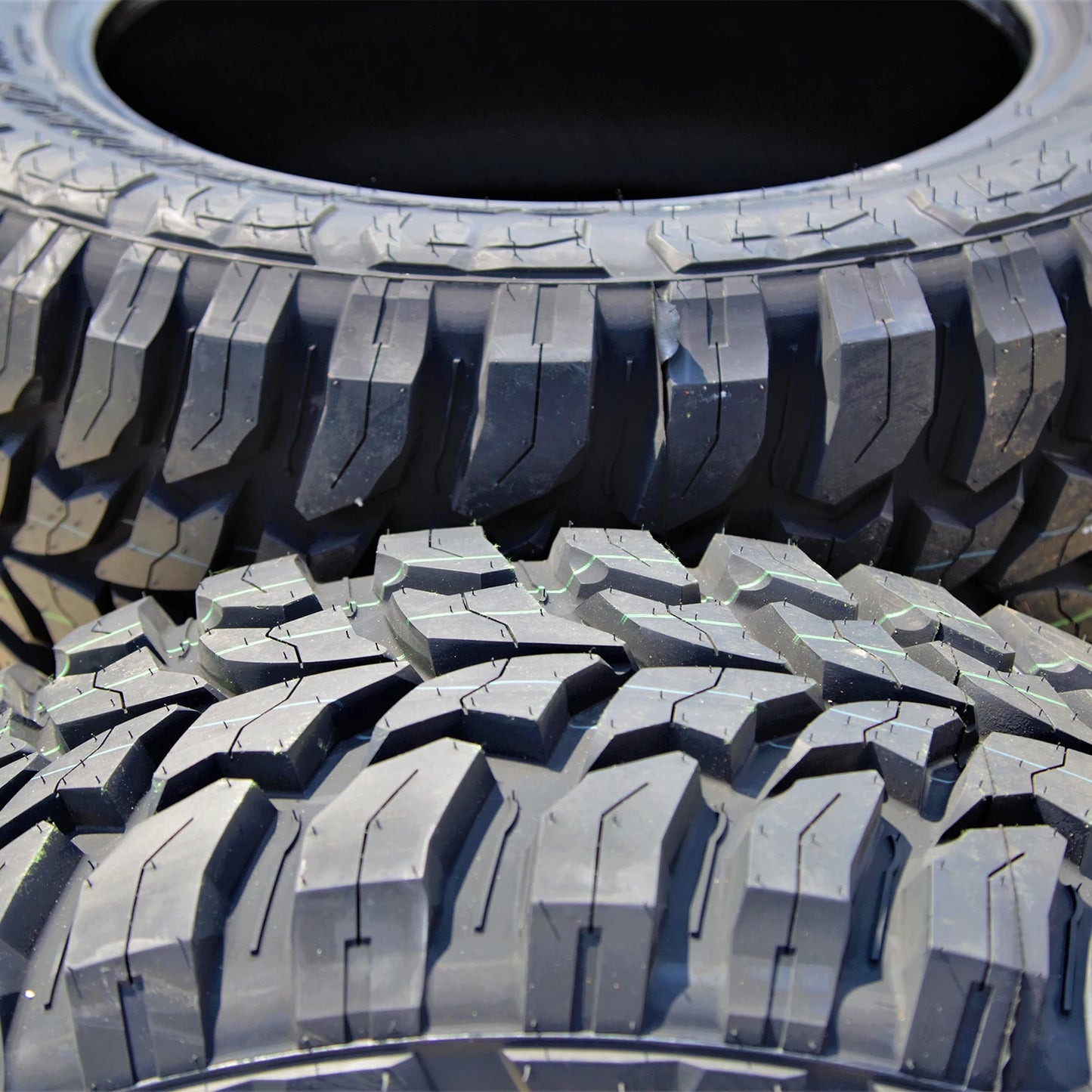 Crosswind M/T LT 225/75R16 Load D 8 Ply MT Mud Tire