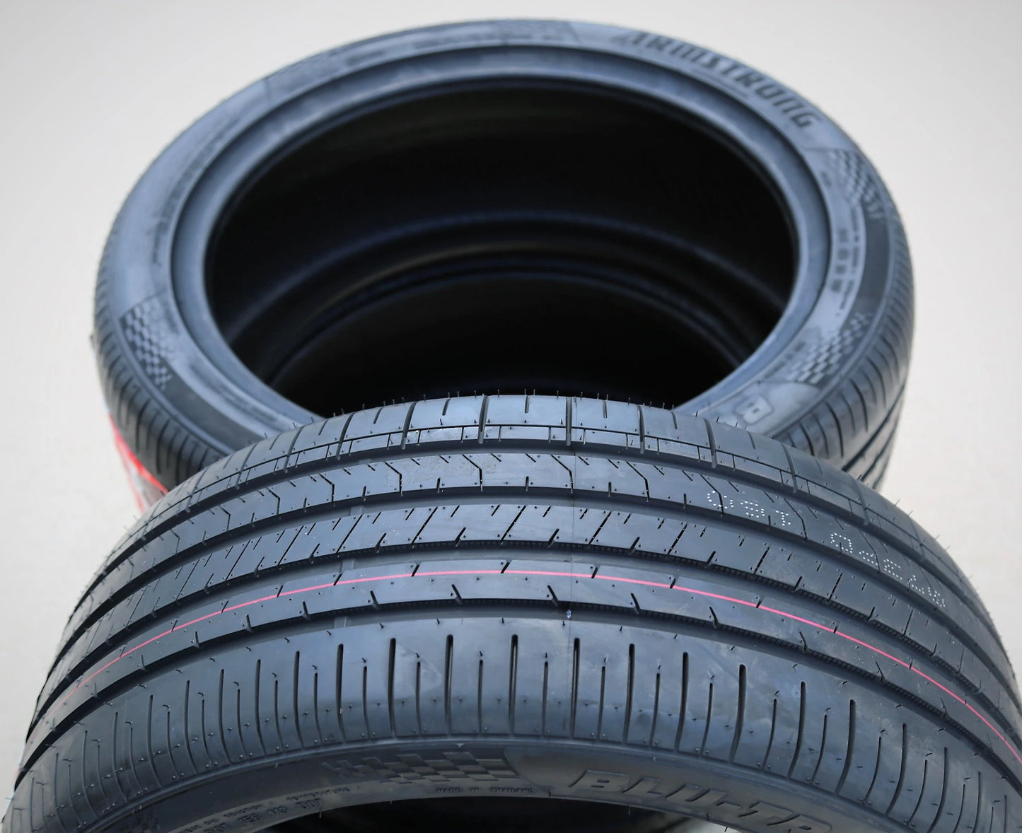 Tire Armstrong Blu-Trac HP 245/45R19 102Y XL A/S Performance