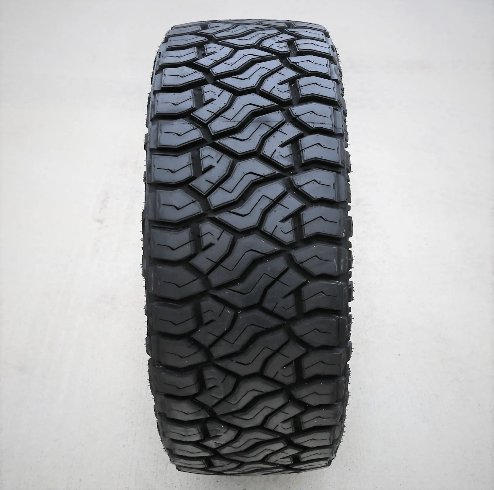 Tire Venom Power Terra Hunter R/T+ LT 33X12.50R17 Load E 10 Ply RT R/T