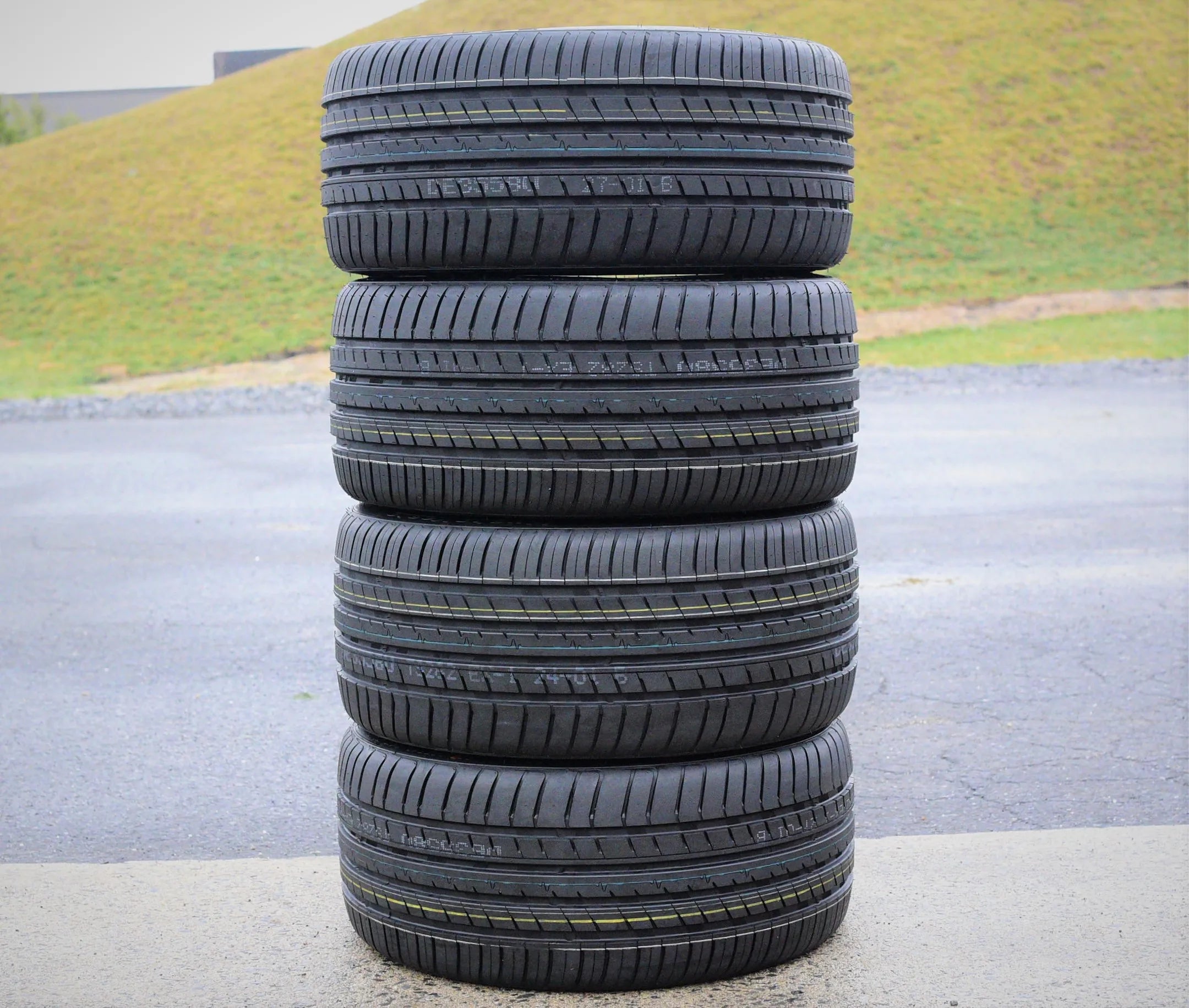 4 Tires Cosmo MuchoMacho 235/40ZR18 235/40R18 95Y XL A/S Performance