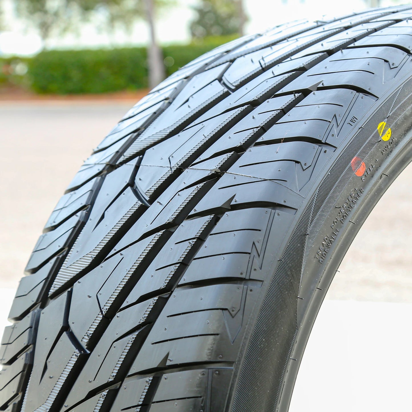 Tire Giovanna A/S 305/35ZR22 305/35R22 110W XL (DC) AS High Performance