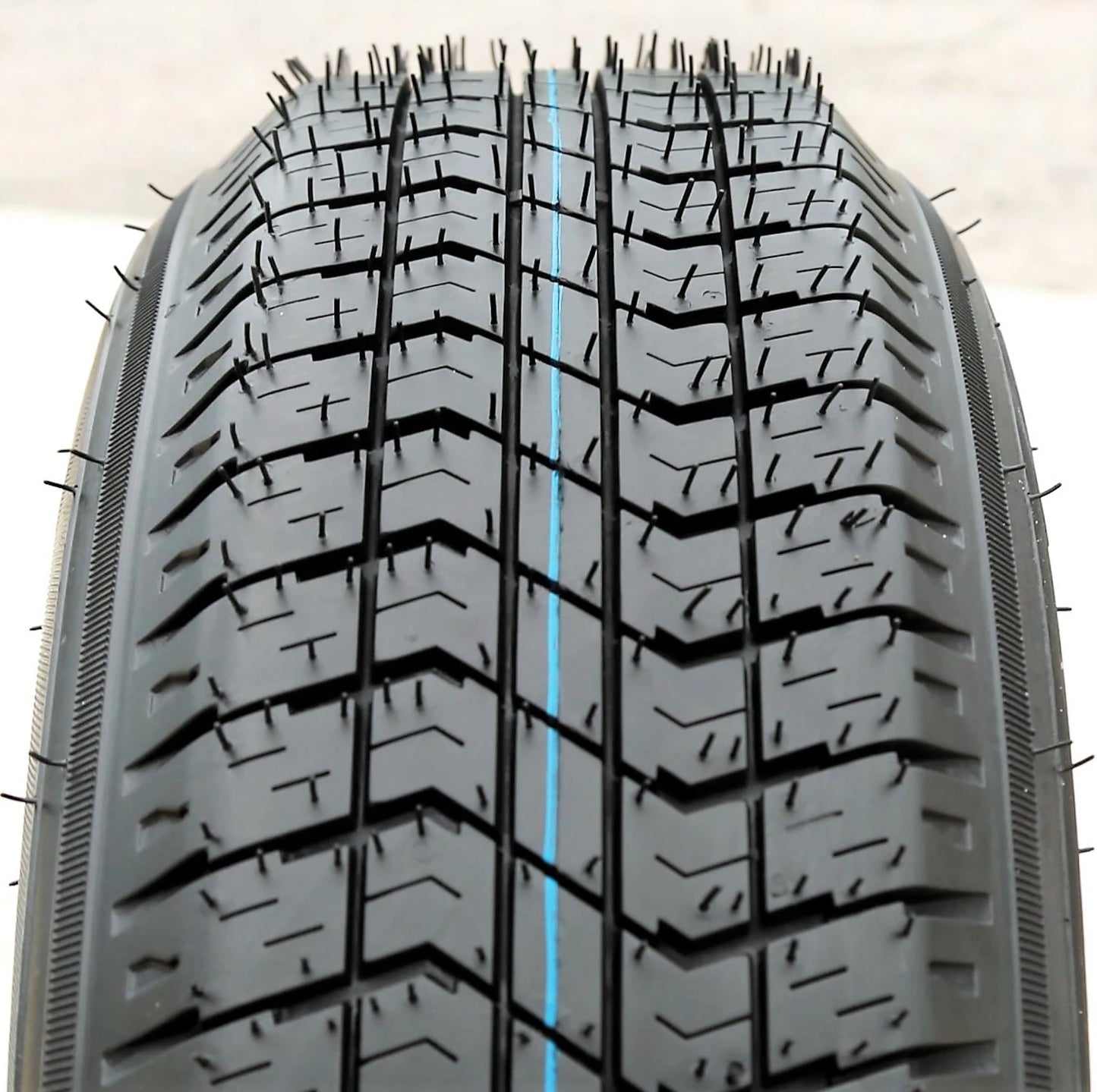 Tire Forerunner QH500 ST 205/75D15 Load C 6 Ply Trailer