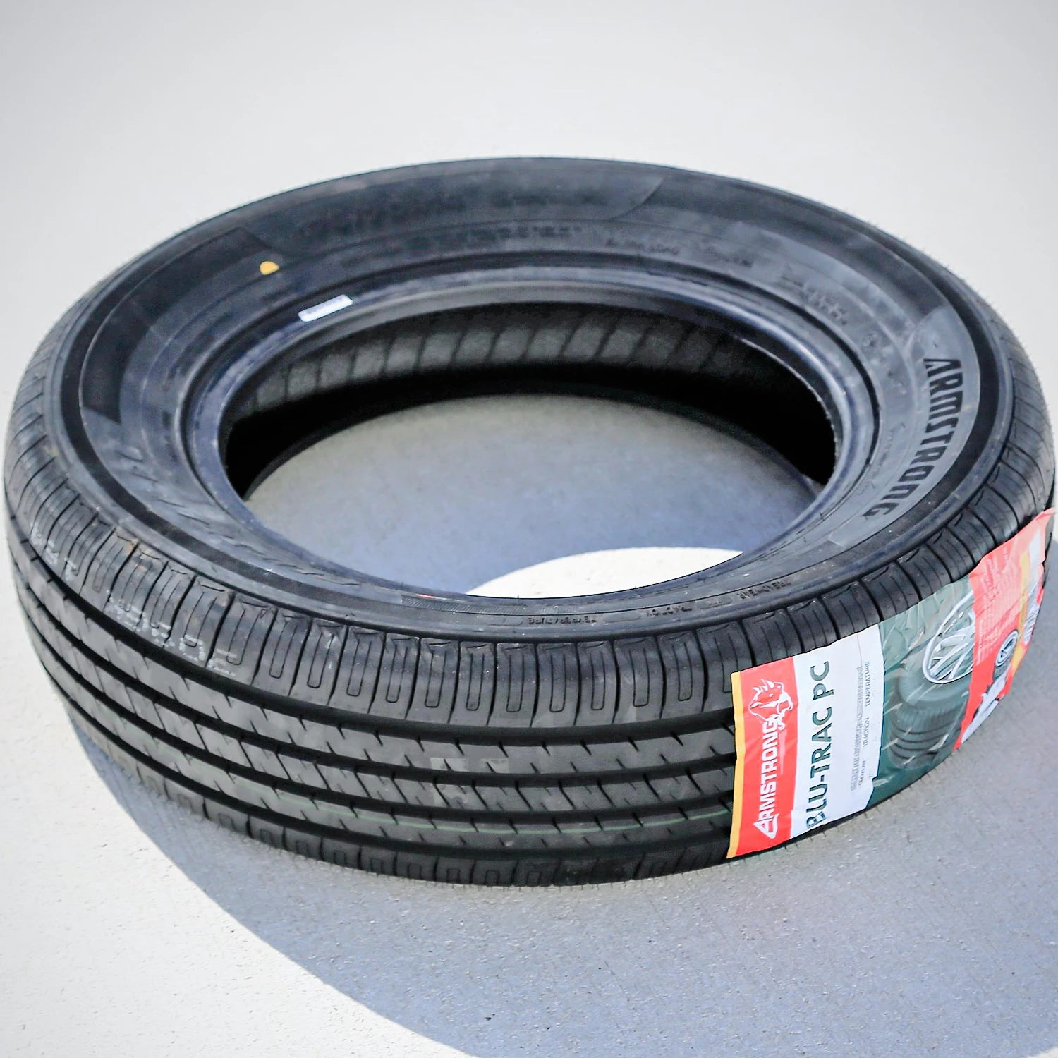 Tire Armstrong Blu-Trac PC 195/65R15 95H XL A/S All Season