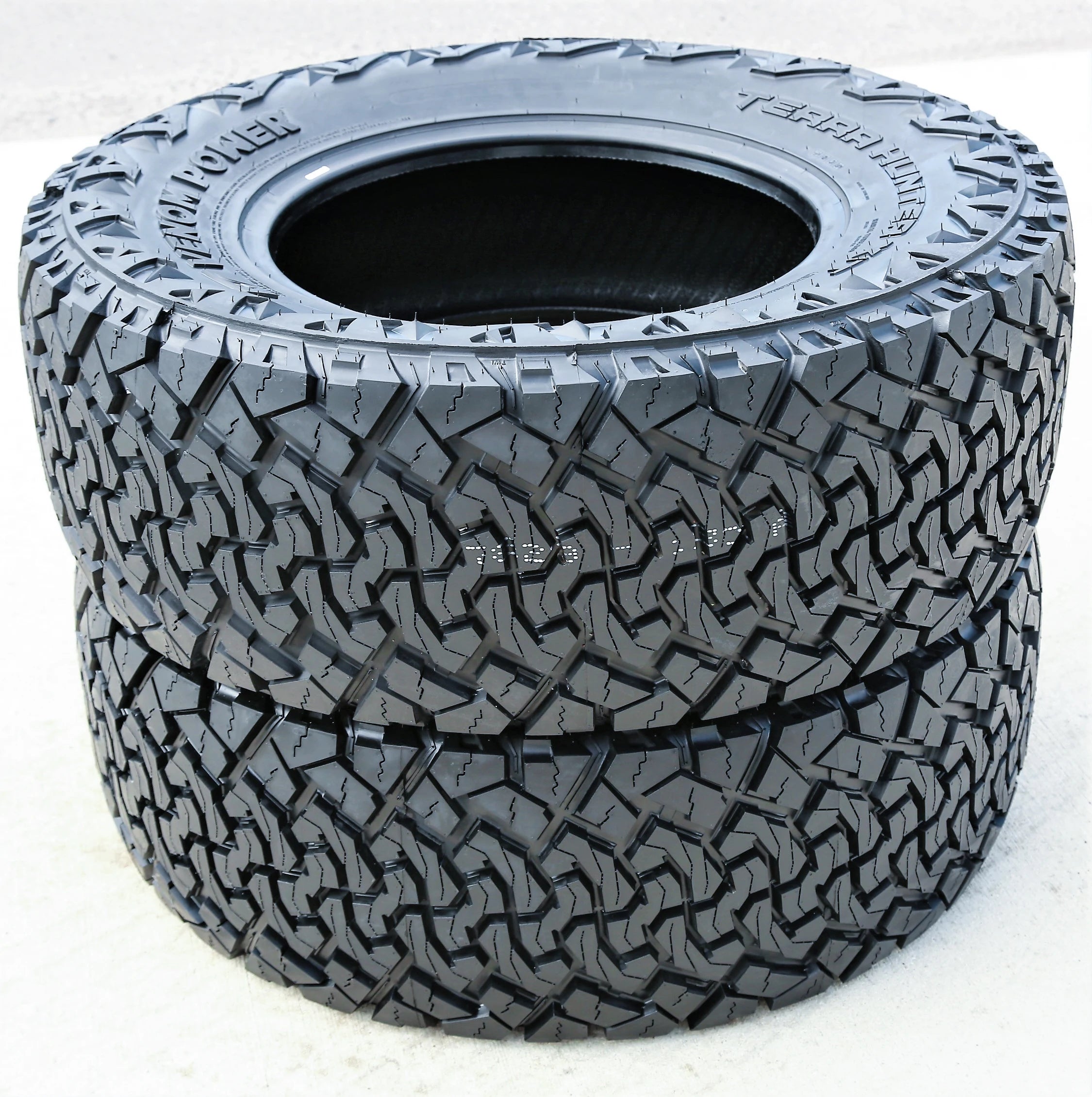 Tire Venom Power Terra Hunter X/T 235/60R18 107H XL XT Extreme Terrain