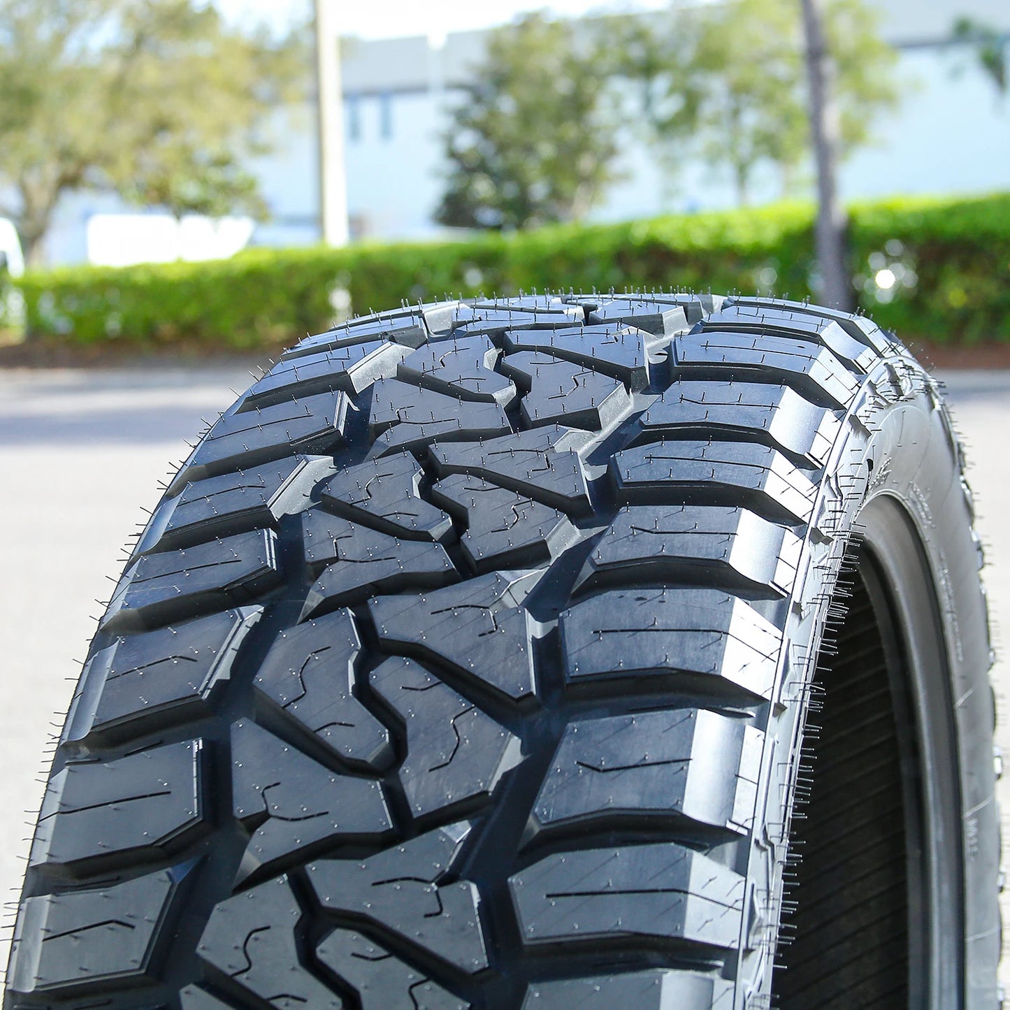 4 Tires Evoluxx Rotator R/T LT 37X13.50R22 Load F 12 Ply RT Rugged Terrain