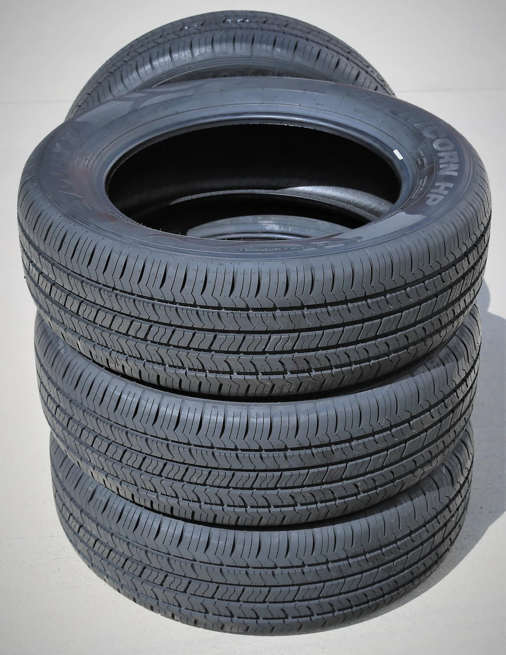 Tire Evoluxx Capricorn HP 225/55R17 97H All Season M+S
