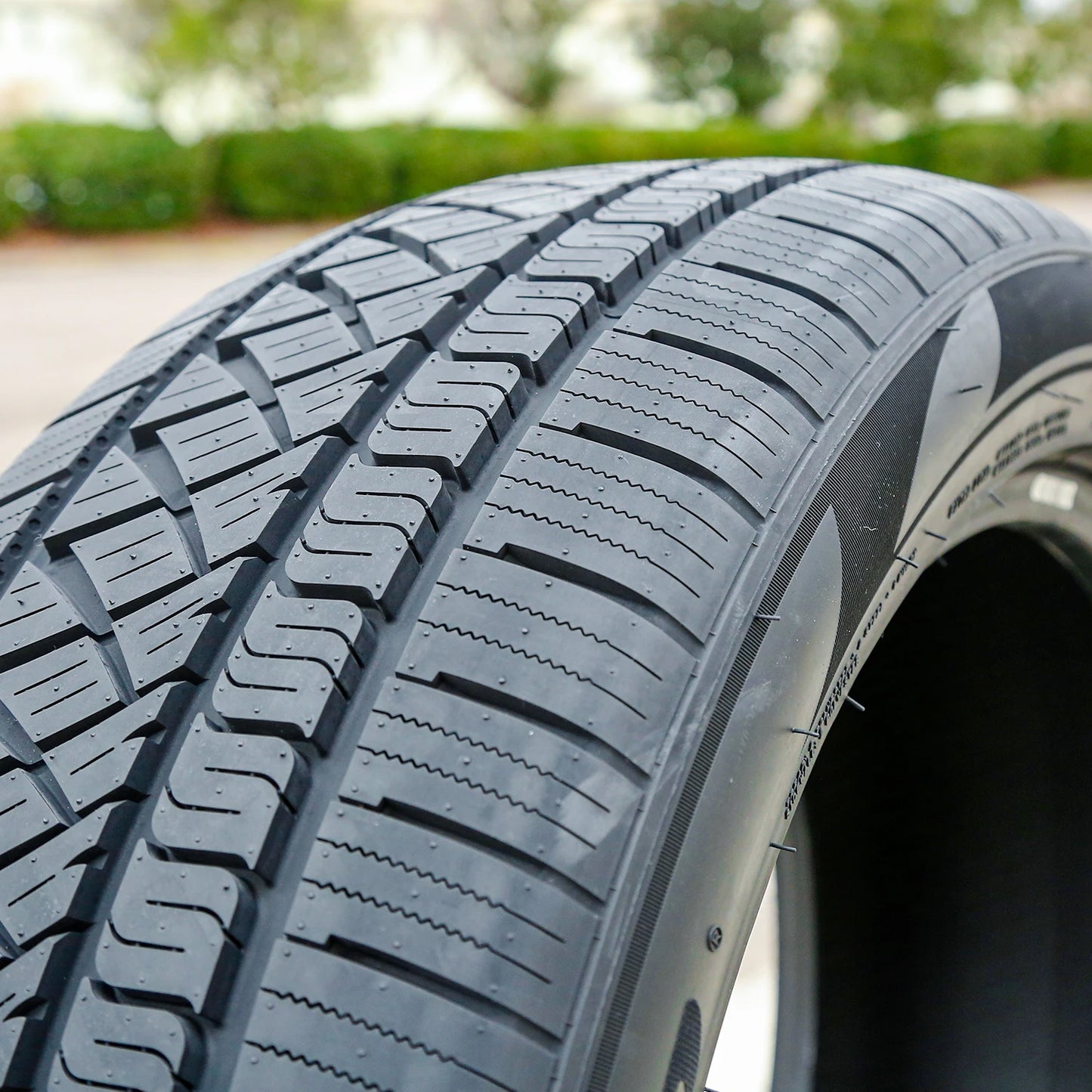 Tire Atturo AZ810 295/45R20 114Y XL All Weather High Performance