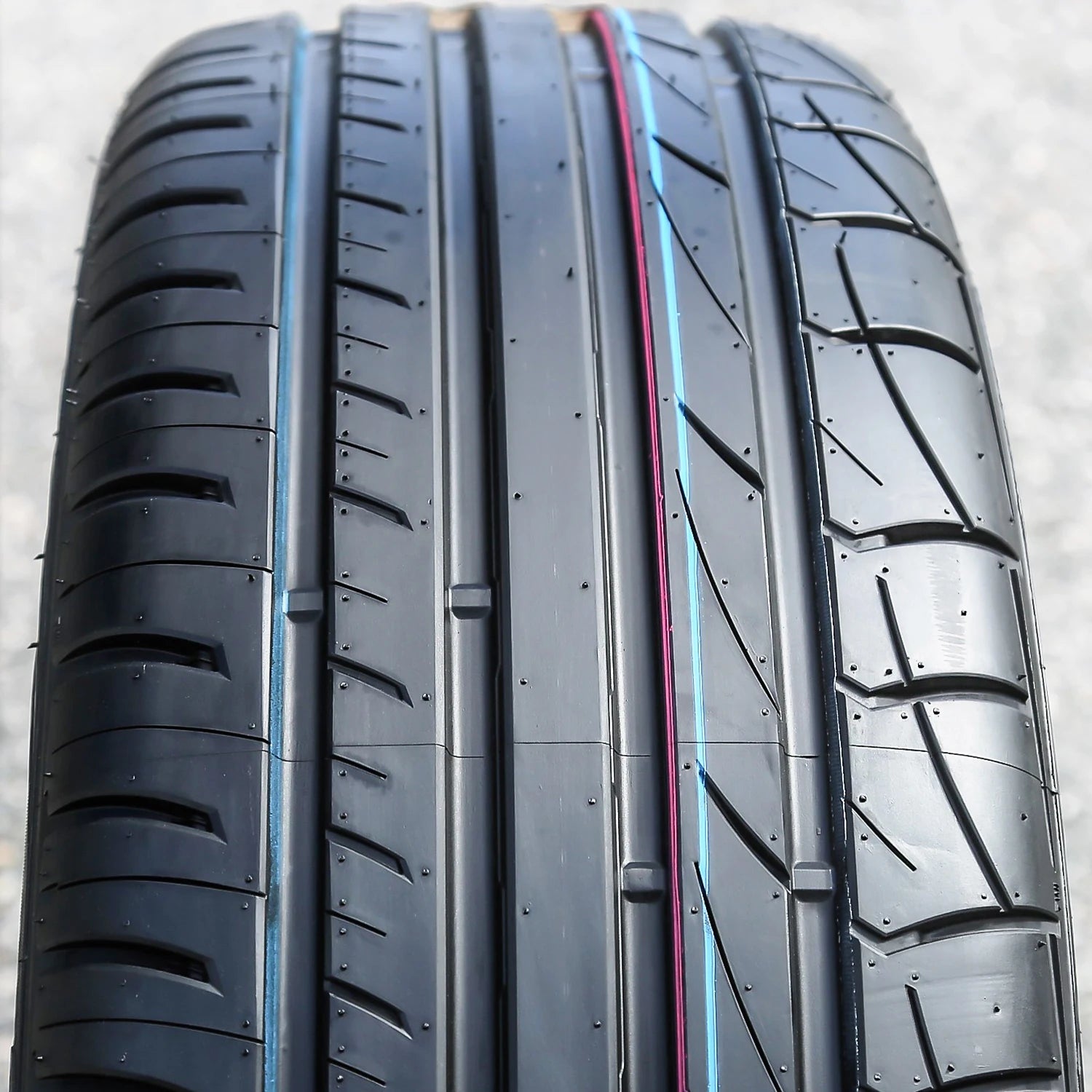 Premiorri Solazo S Plus 245/40R19 94W High Performance Tire