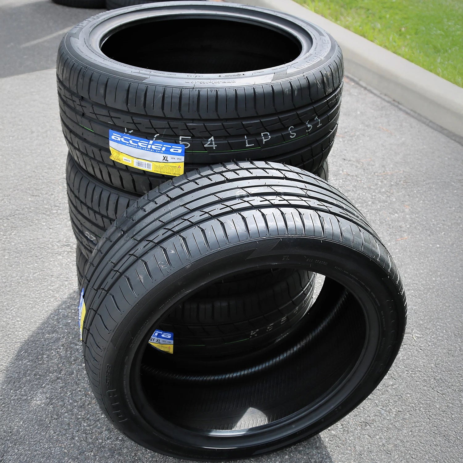 Tire Accelera Iota ST68 315/30ZR22 315/30R22 107W XL AS A/S High Performance
