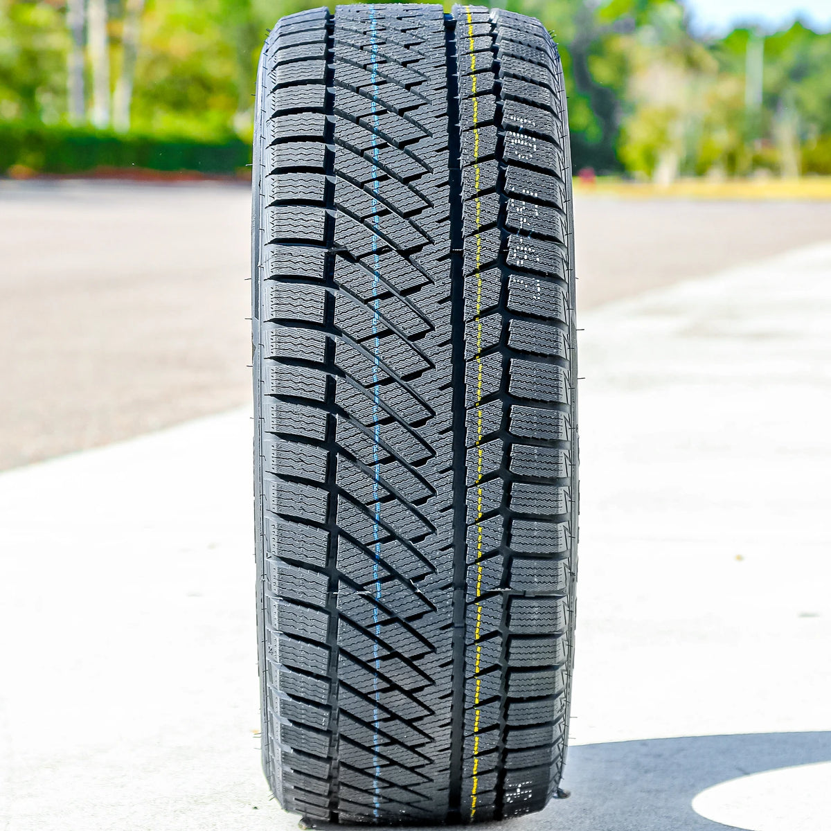 2 Haida Winter HD687 235/50R19 103V Snow Studless Tires