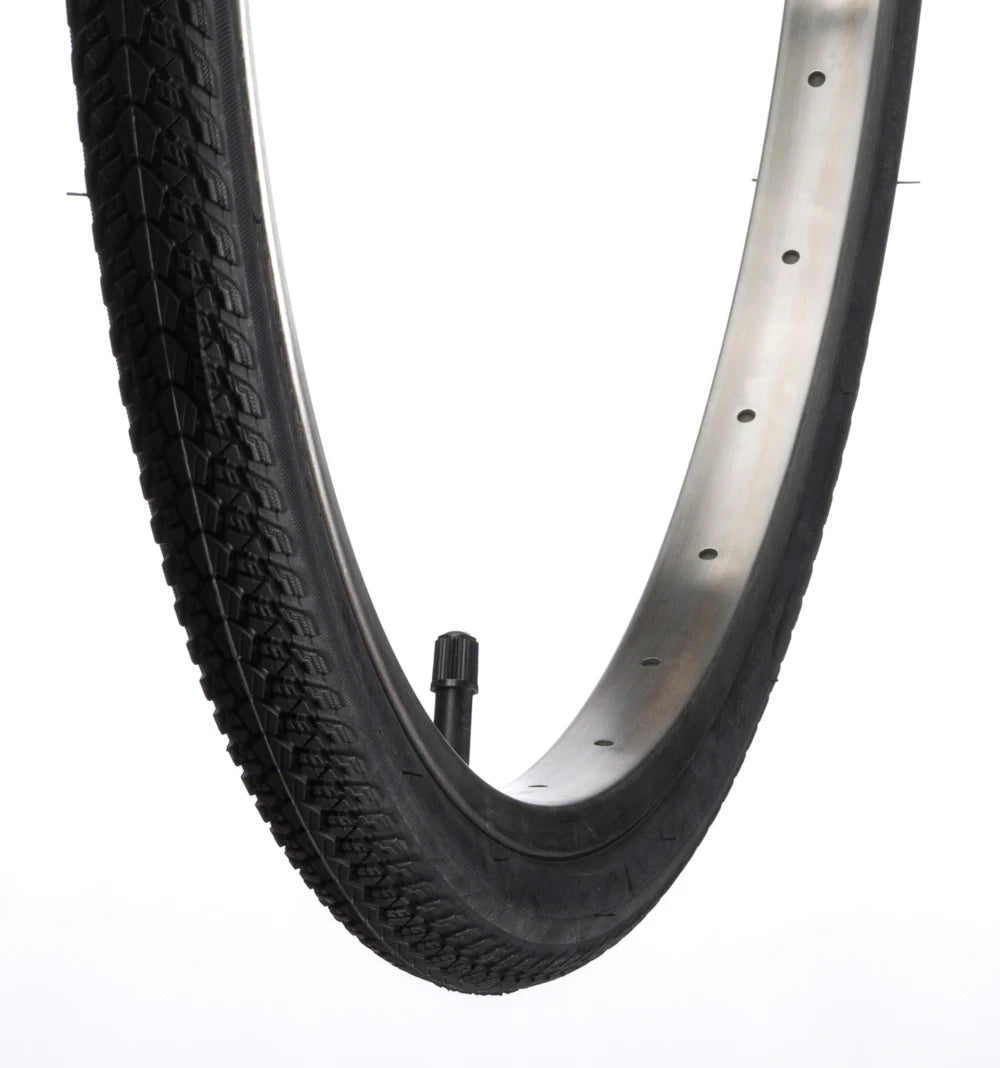 26X1⅜ 37-590 CST C3016 CITY BICYCLE TIRE BIKE TYRE  ALL SEASON