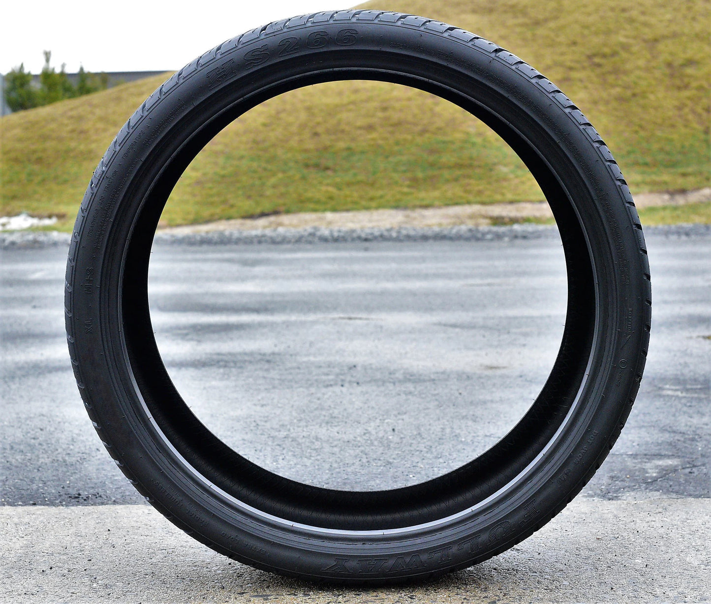 Tire Fullway HS266 295/35R24 110V XL A/S Performance