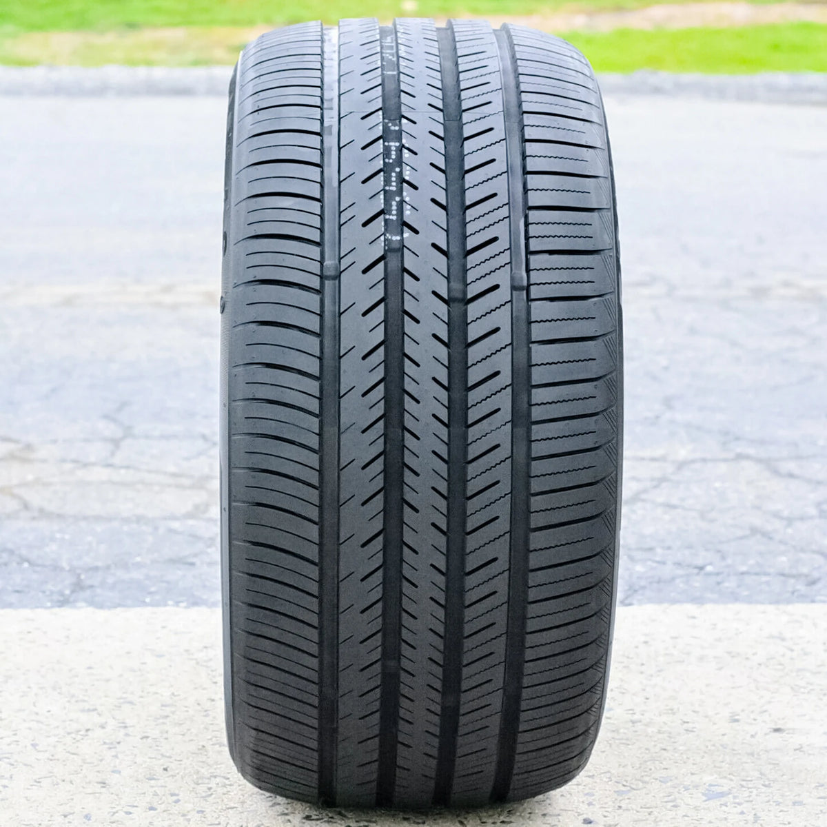 2 Atlas Tire Force UHP 235/50R19 99V All Season 50k Mi Warranty UTQG 520AAA