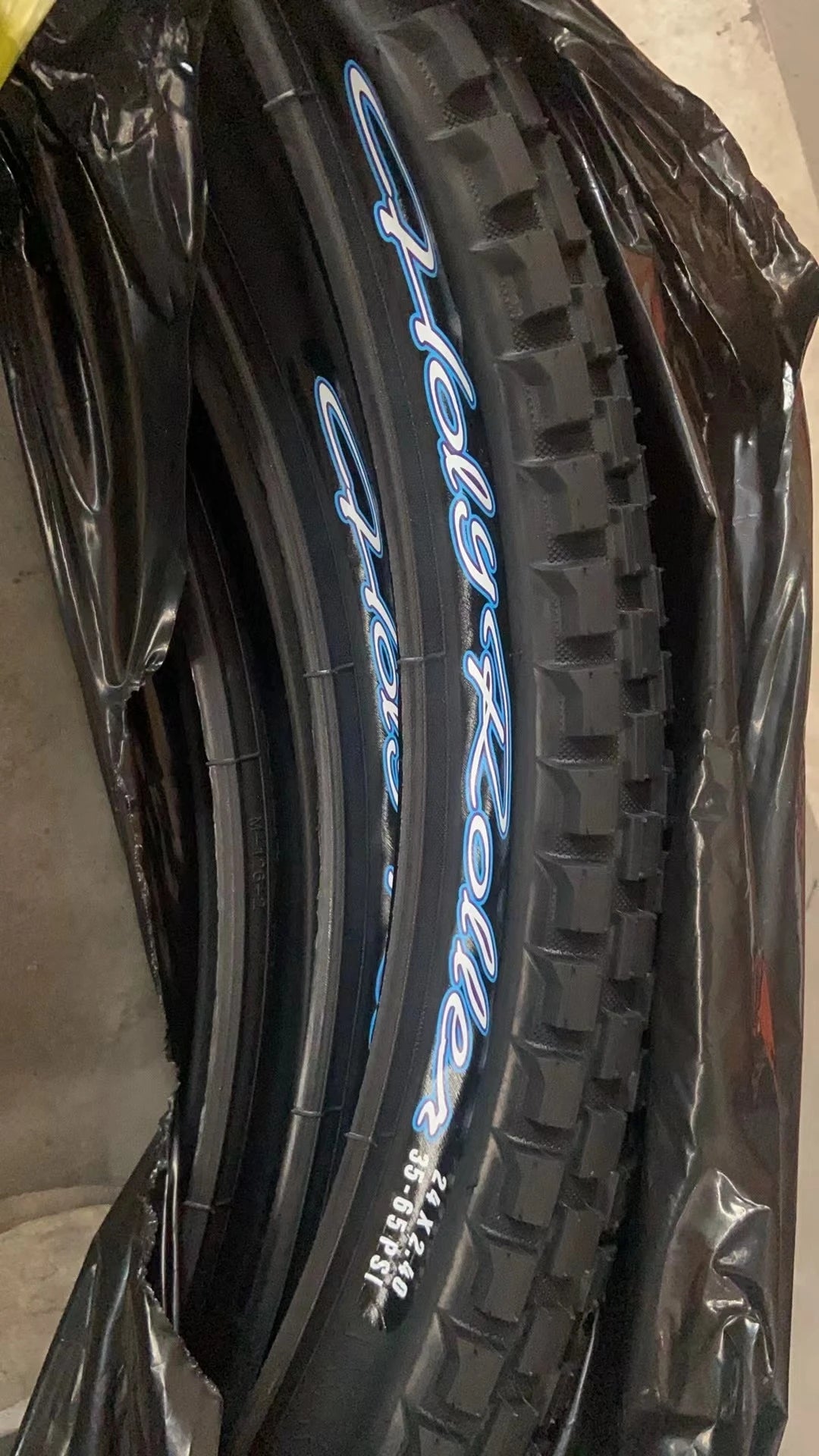 MAXXIS HOLY ROLLER Bike Tire 24 Inch 26 Inch BMX Tires For Dirt Flat Park Street 24x2.40 26x2.40