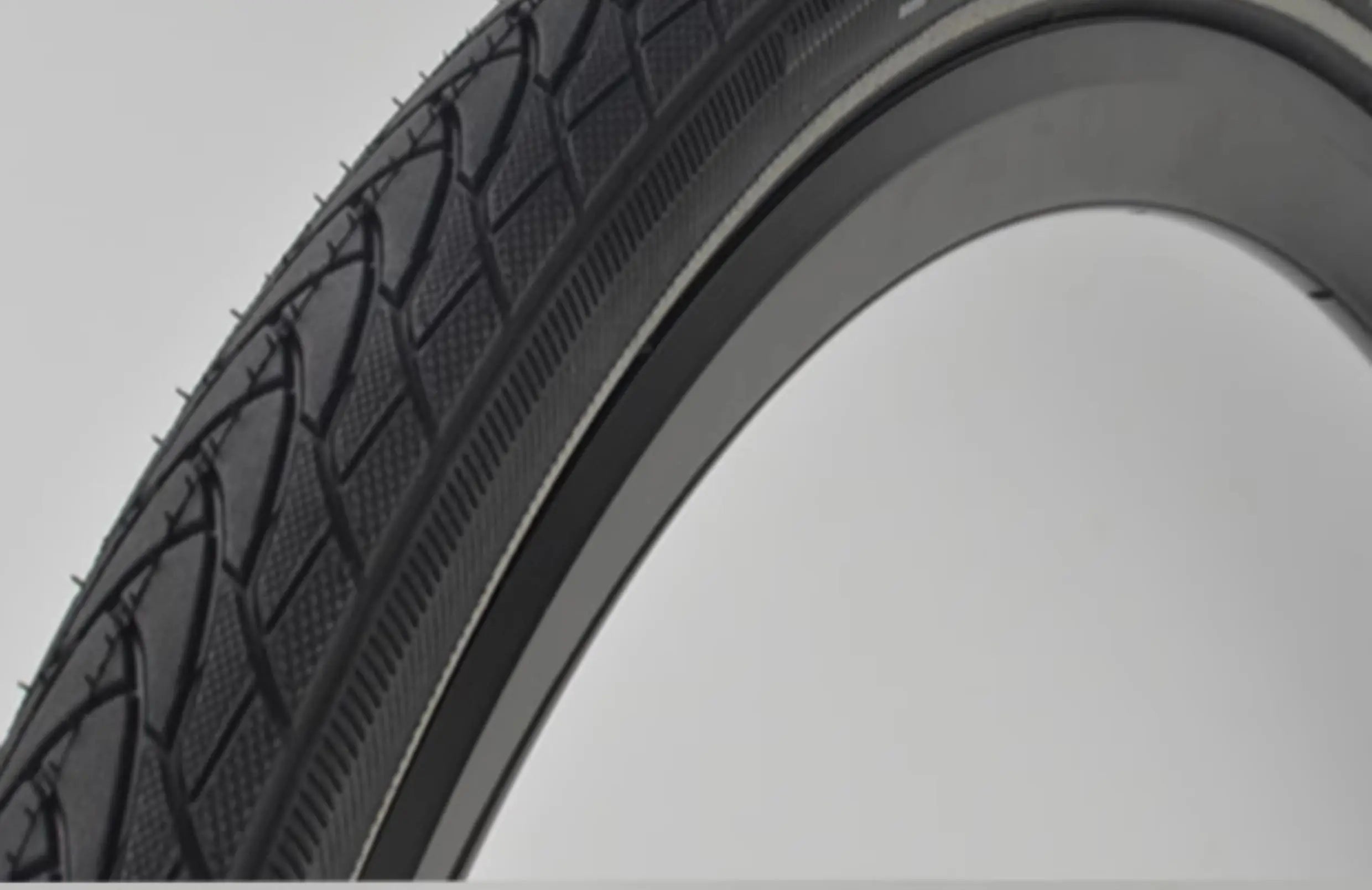SCHWALBE Original MARATHON PLUS Series Puncture-resistant Wired Tire for Road Gravel MTB Bicycle Travel Bike Cycling Parts