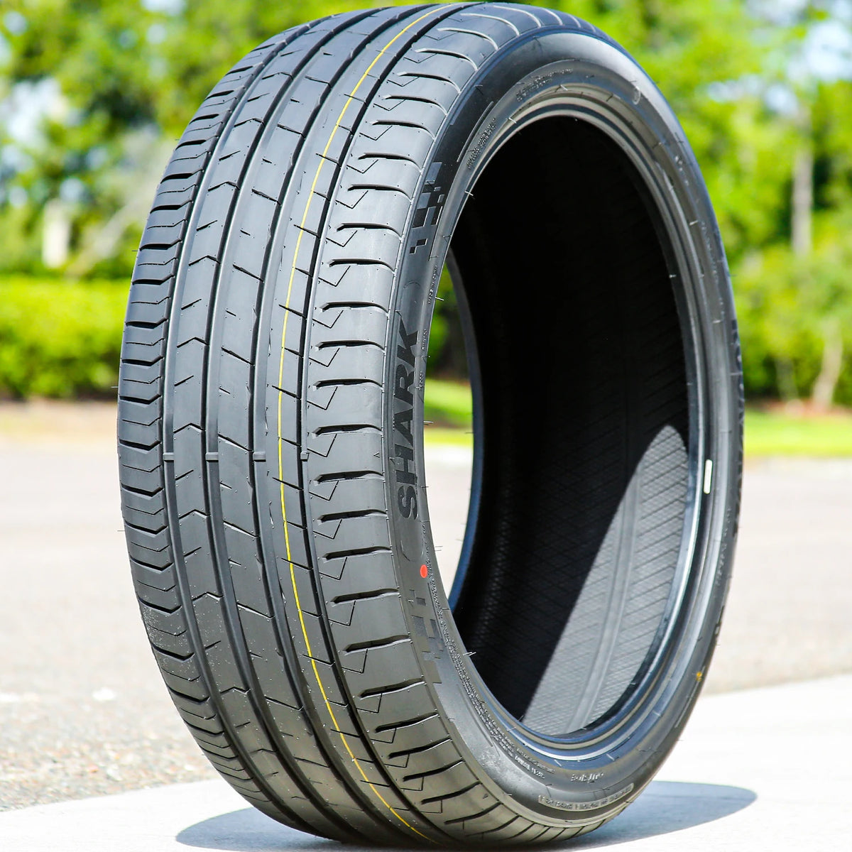 Roundrule Shark 285/40R23 ZR 111W XL All Weather High Performance Tire
